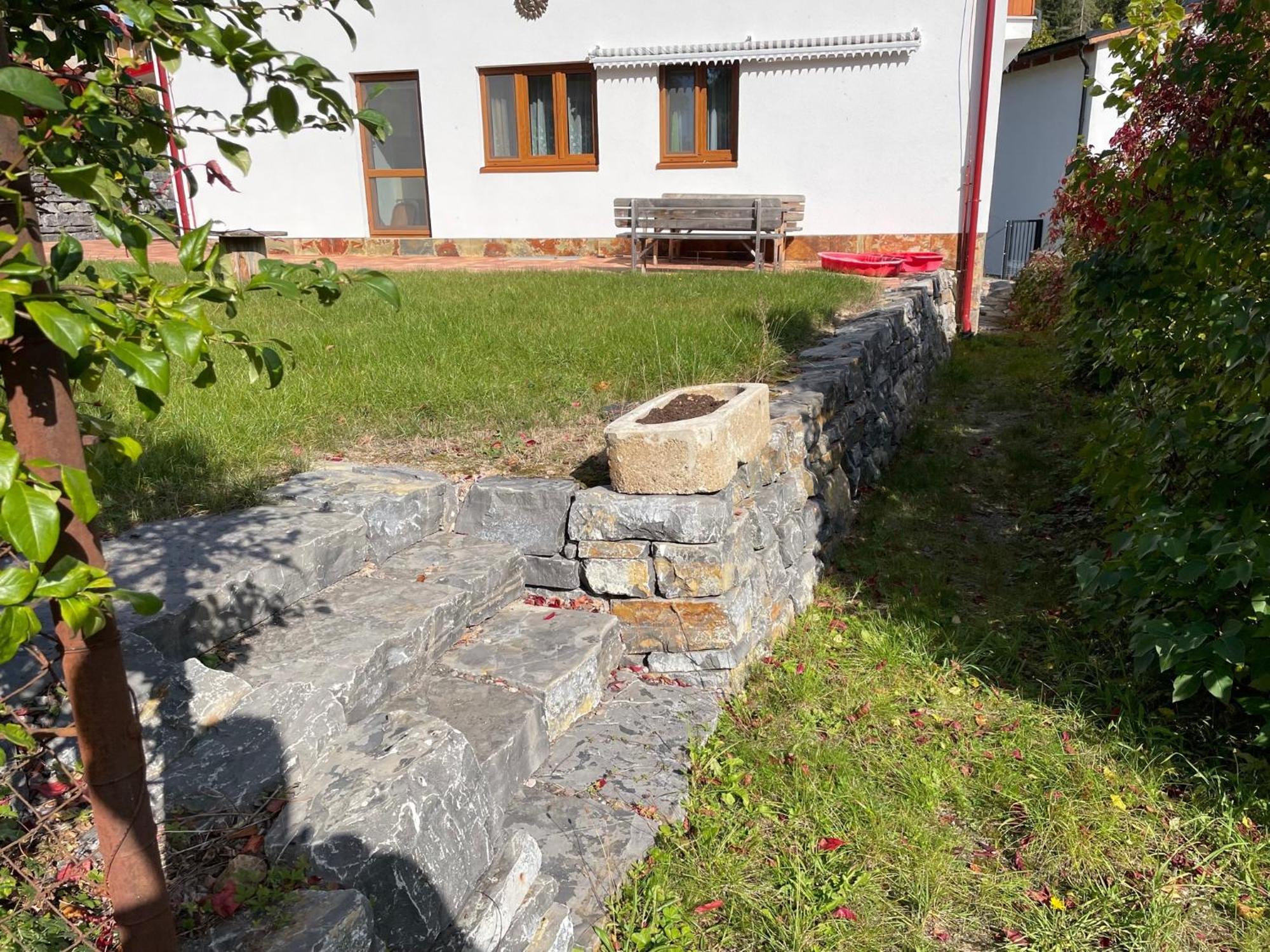 Hrda Ves - Dum U Slunce Holiday home *